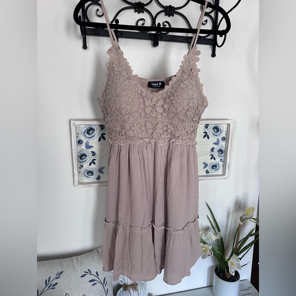 blue b Dresses & Skirts - Blue B Women's Lace Trim Dress - Taupe